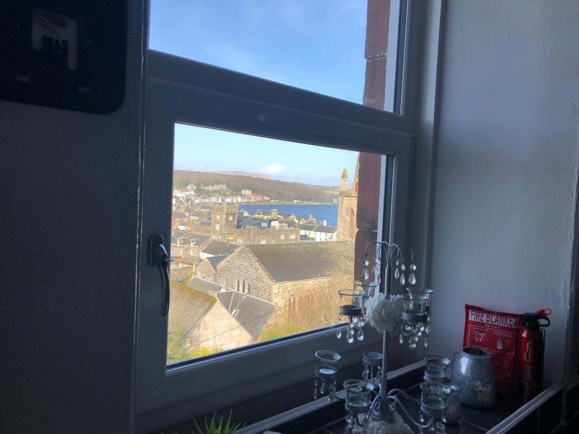 Captivating 2-Bed Apartment In Isle Of Bute Rothesay Eksteriør bilde