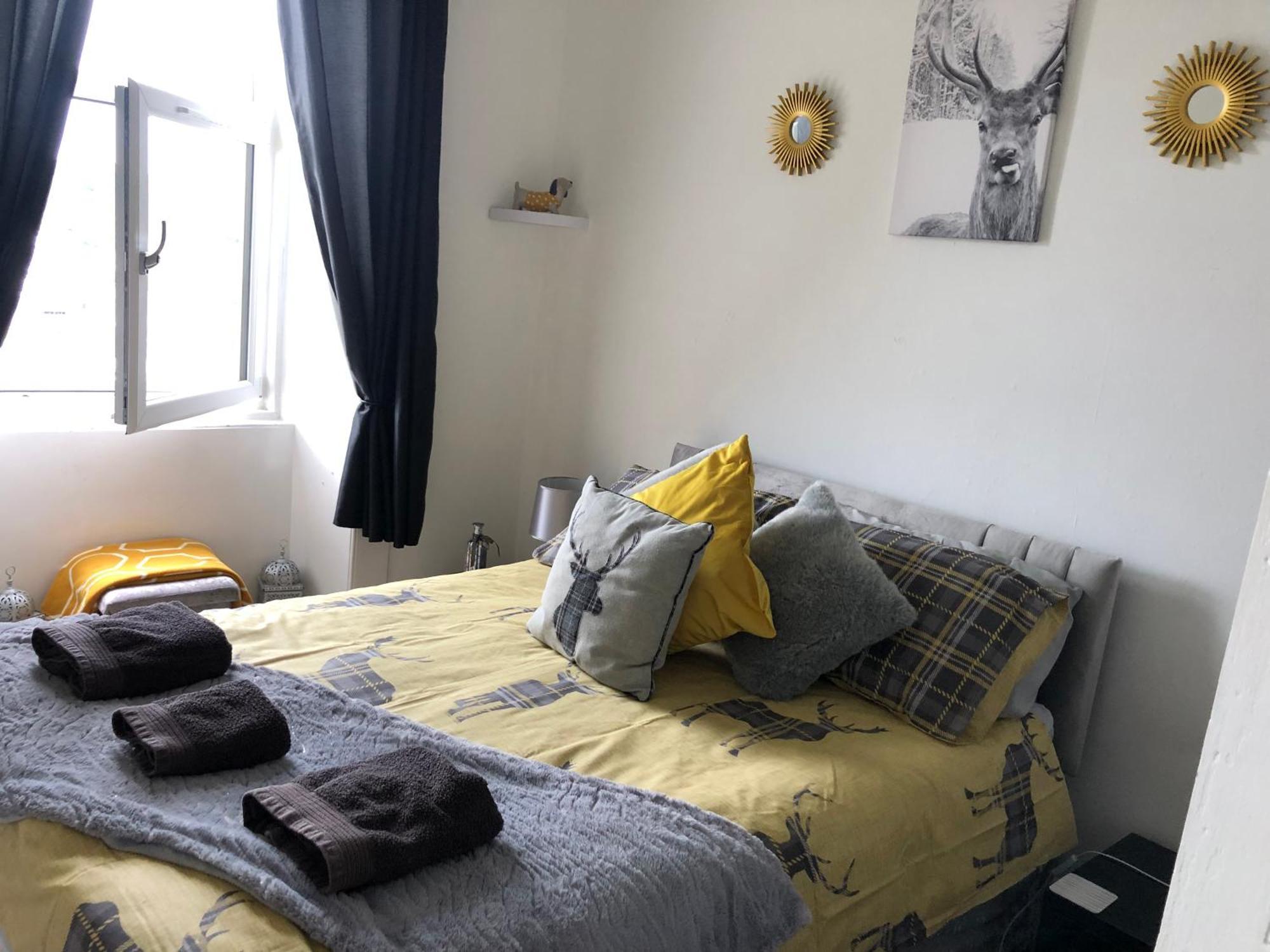 Captivating 2-Bed Apartment In Isle Of Bute Rothesay Eksteriør bilde
