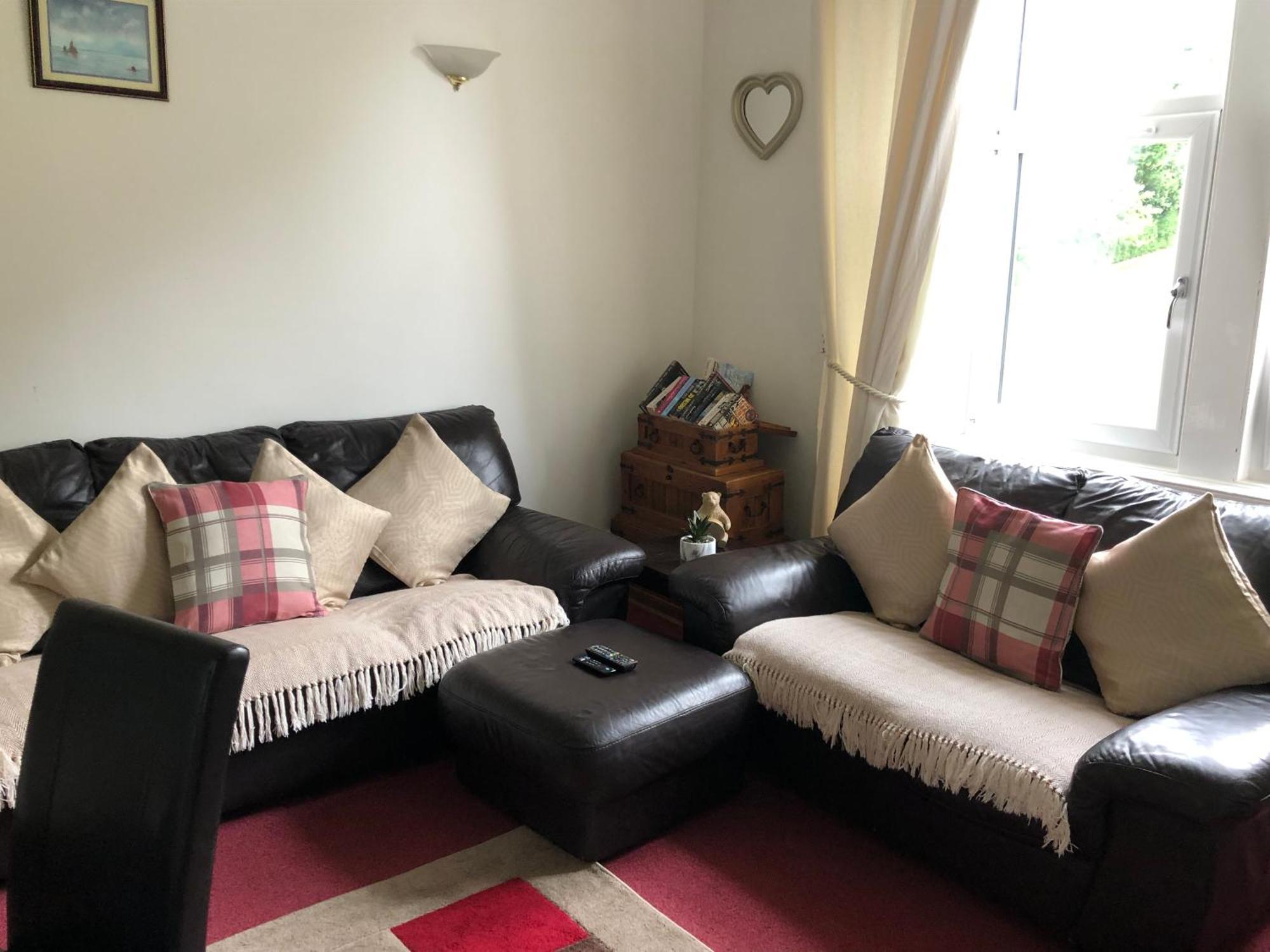 Captivating 2-Bed Apartment In Isle Of Bute Rothesay Eksteriør bilde